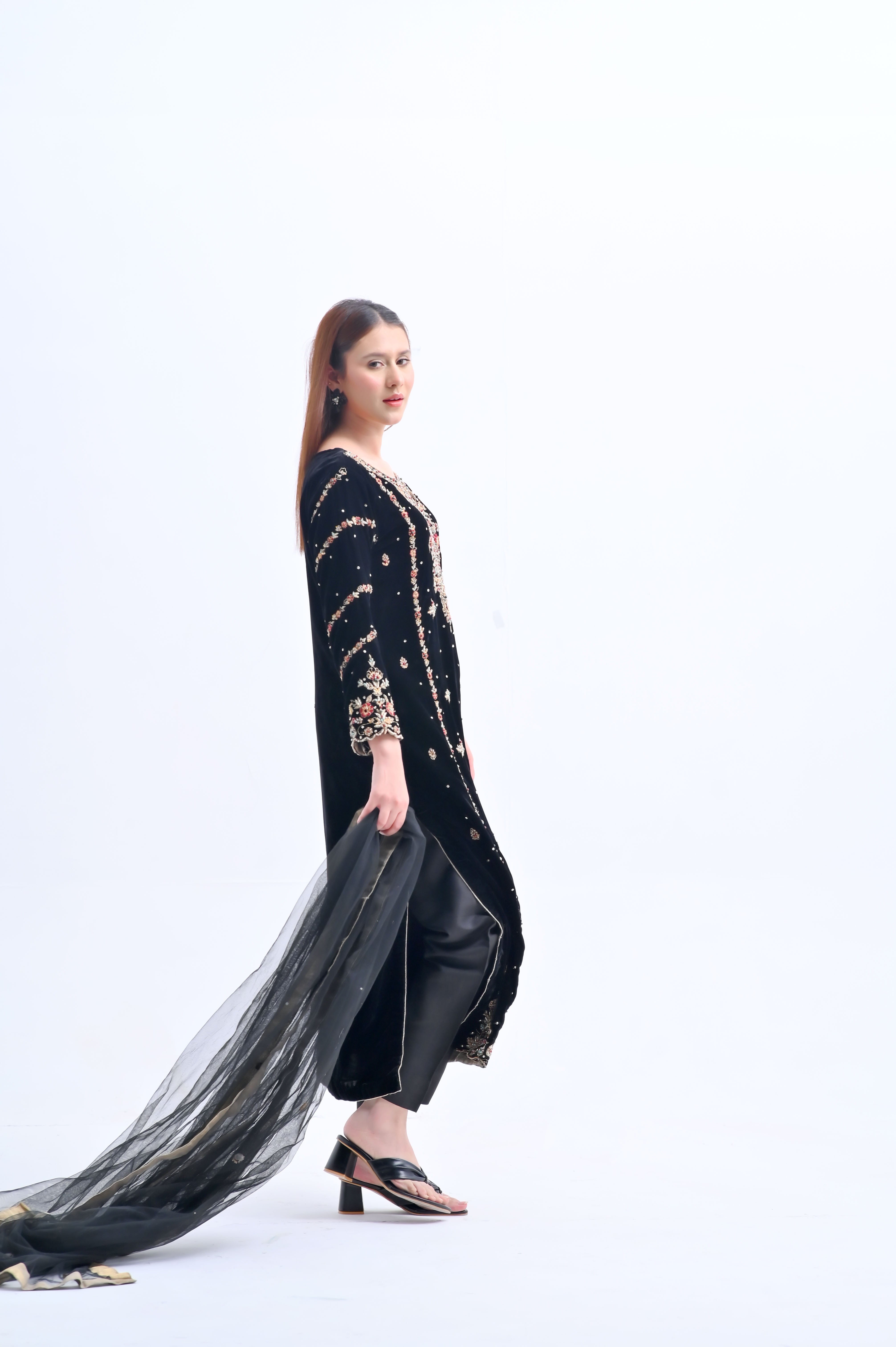 Noor-e-Siyah Couture